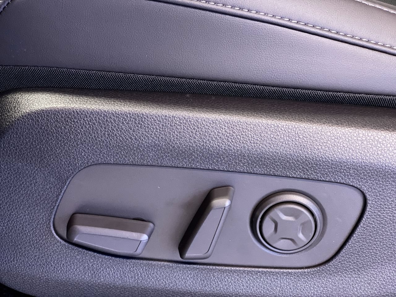 New 2027 Kia Carnival LXS FWD image 17