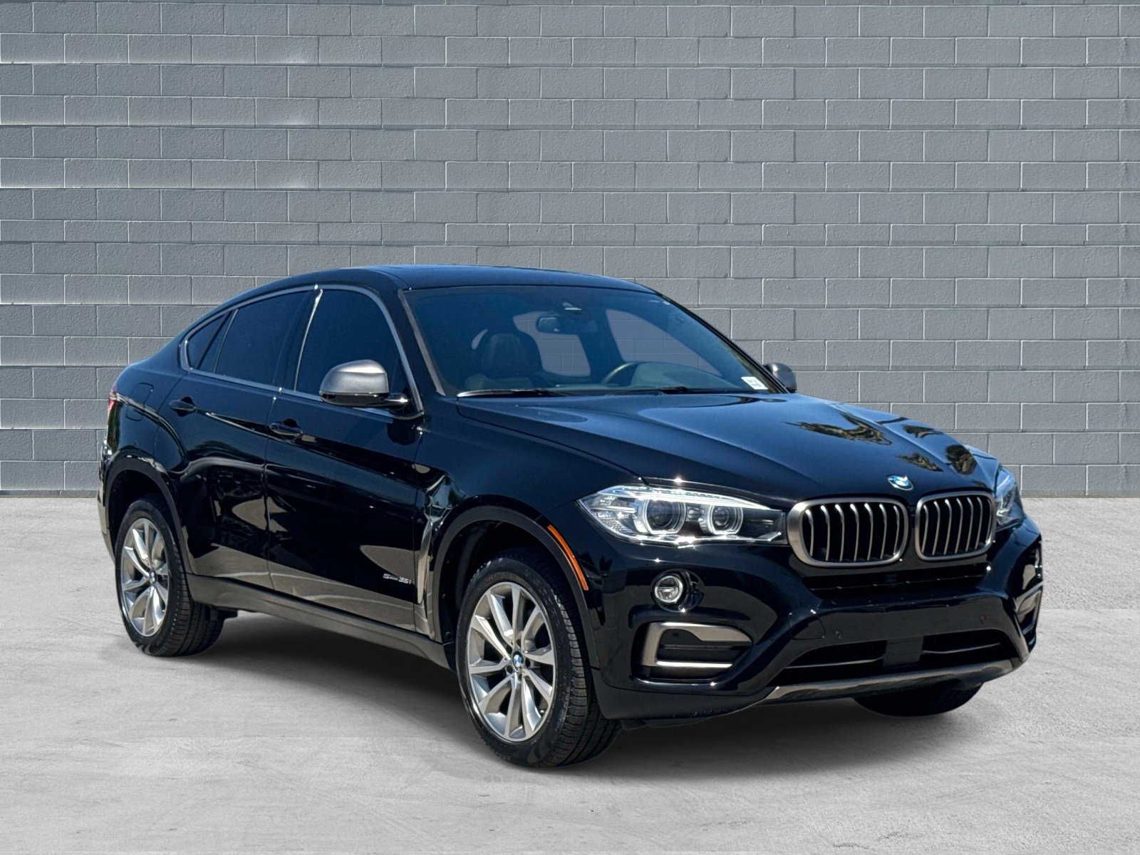 Used 2018 BMW X6 sDrive35i image 1