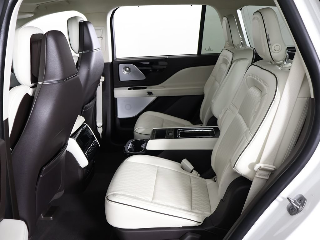 Used 2020 Lincoln Aviator Black Label w/ Dynamic Handling Package AWD/4WD image 39