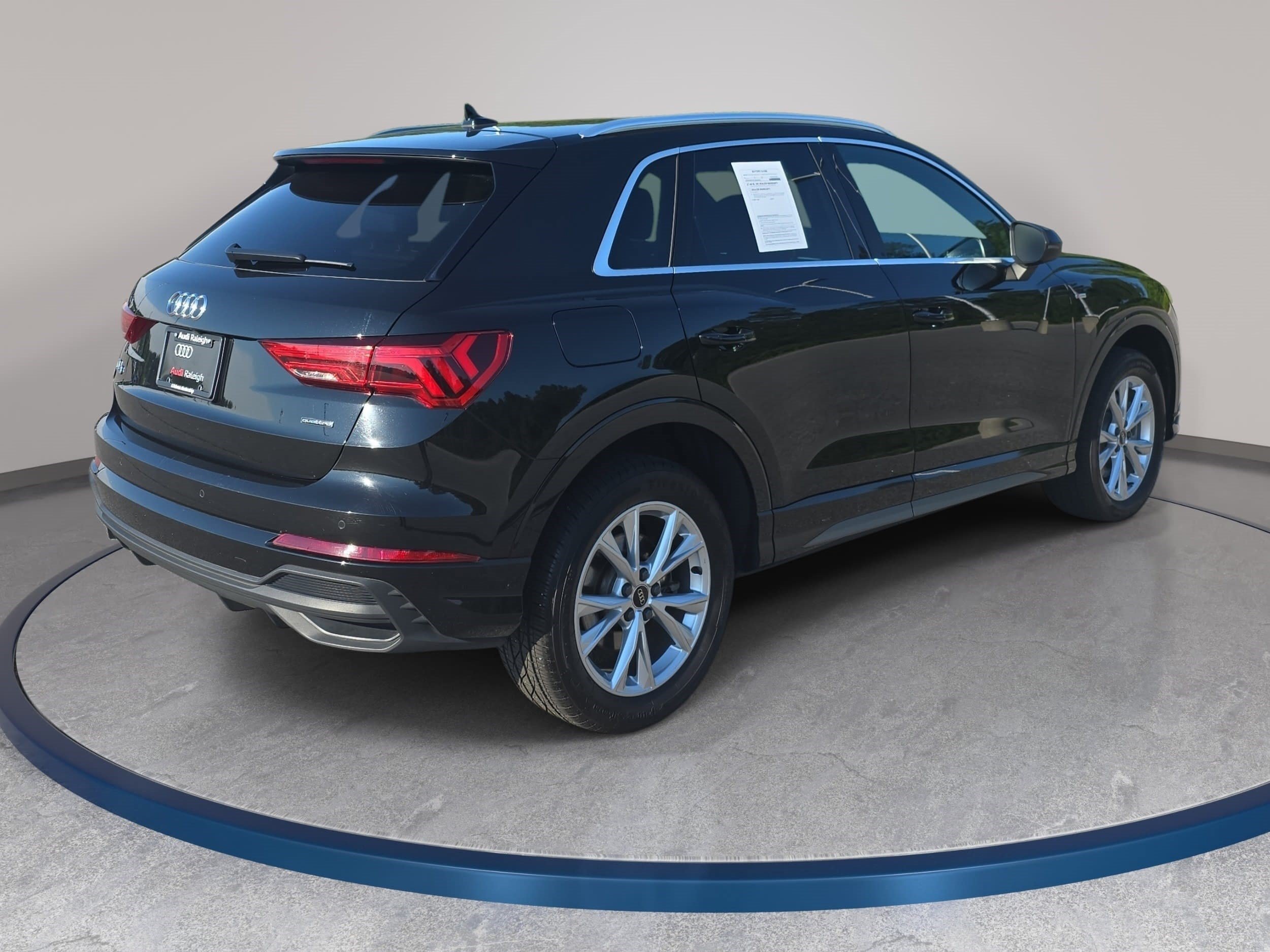 Used 2025 Audi Q3 2.0T Premium AWD/4WD image 6