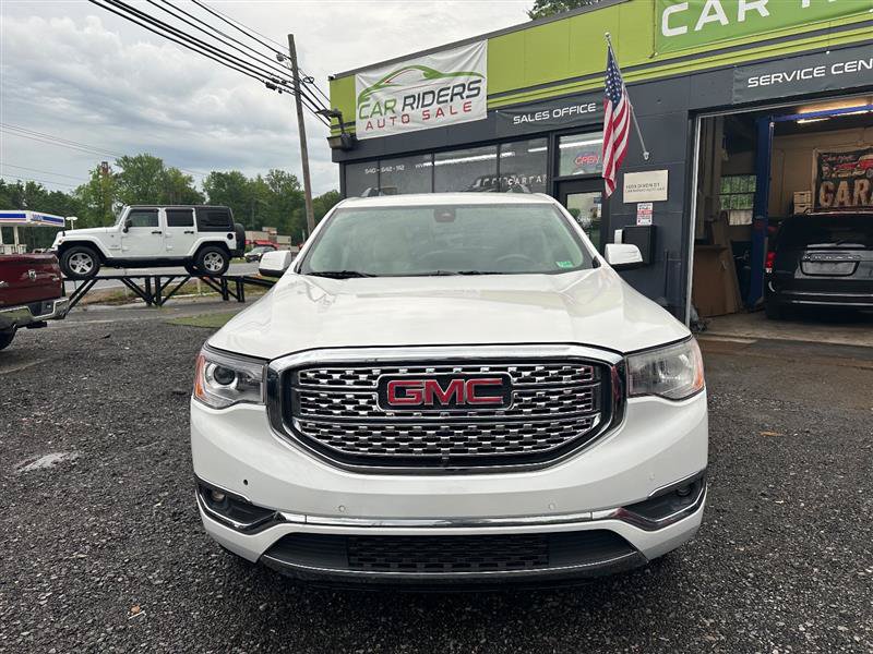 Used 2017 GMC Acadia Denali w/ Technology Package FWD image 2