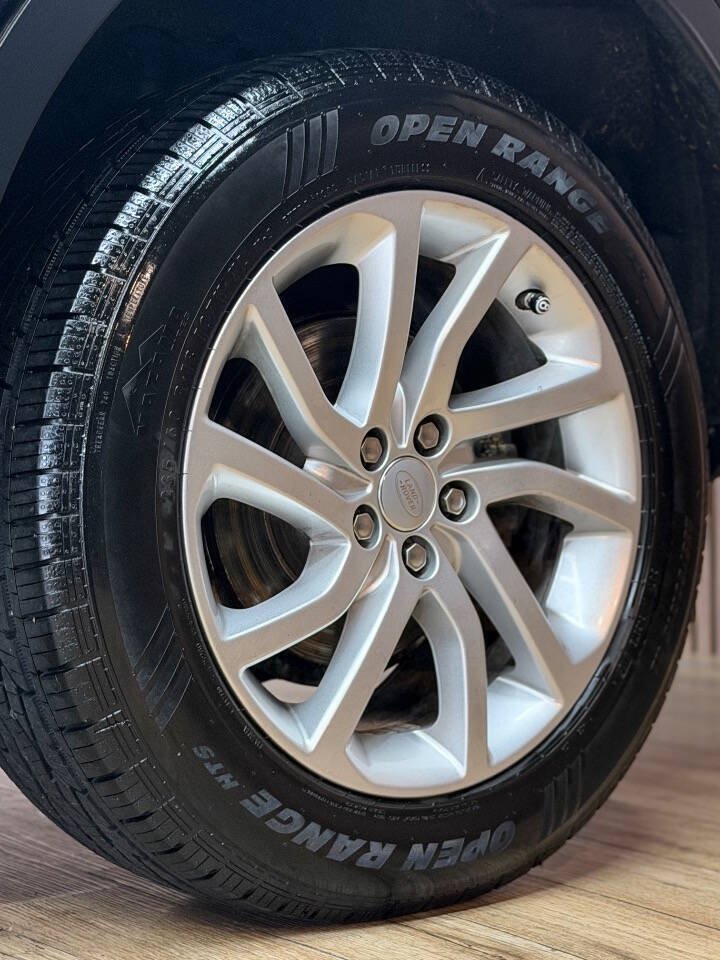 Used 2017 Land Rover Discovery Sport HSE AWD/4WD image 19