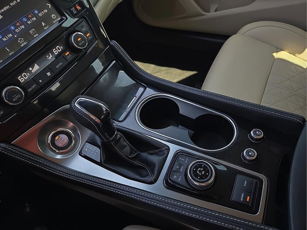 Used 2017 Nissan Maxima Platinum w/ Interior Lighting Package image 20