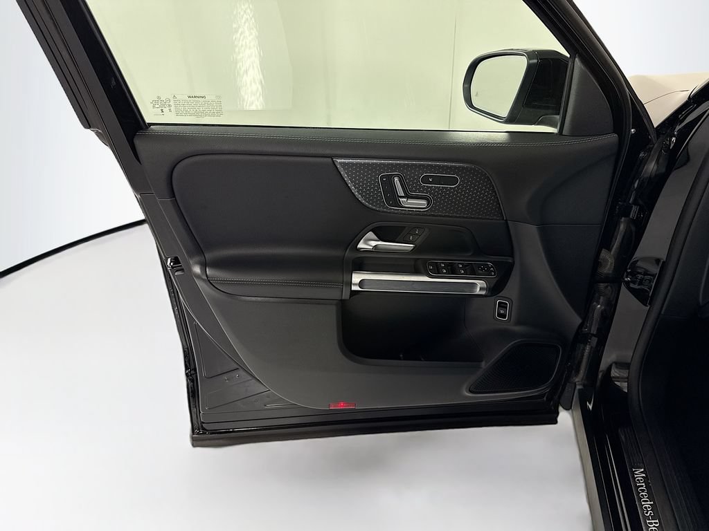 Certified 2025 Mercedes-Benz GLB 250 4MATIC image 25
