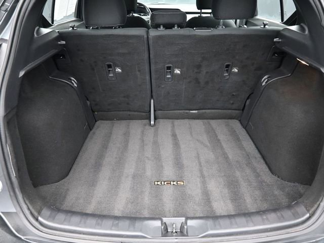 Used 2019 Nissan Kicks S image 29