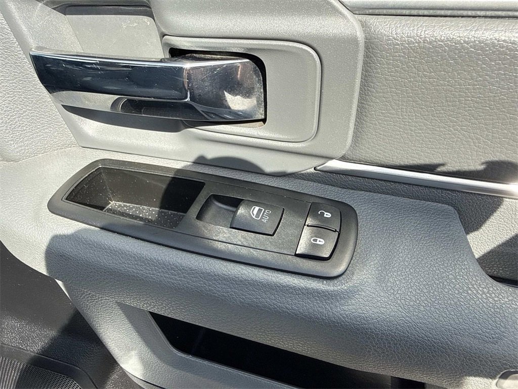 Used 2014 RAM 2500 Tradesman w/ Power & Remote Entry Group image 23