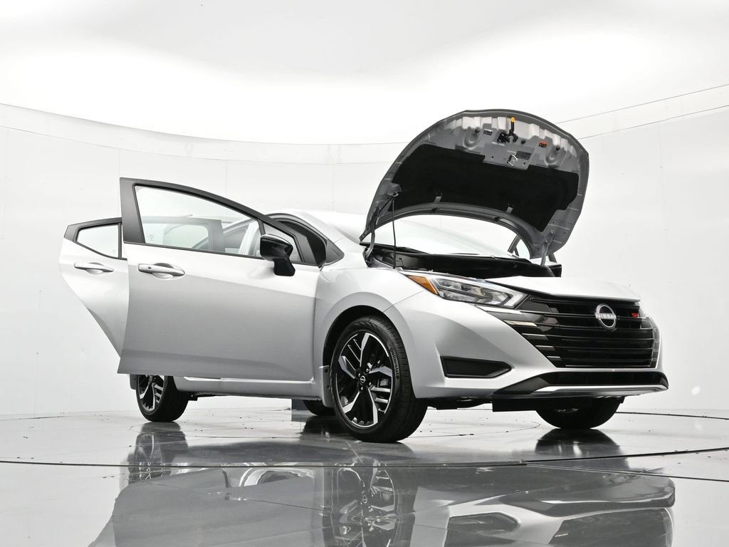 New 2025 Nissan Versa SR w/ Trunk Package FWD image 48