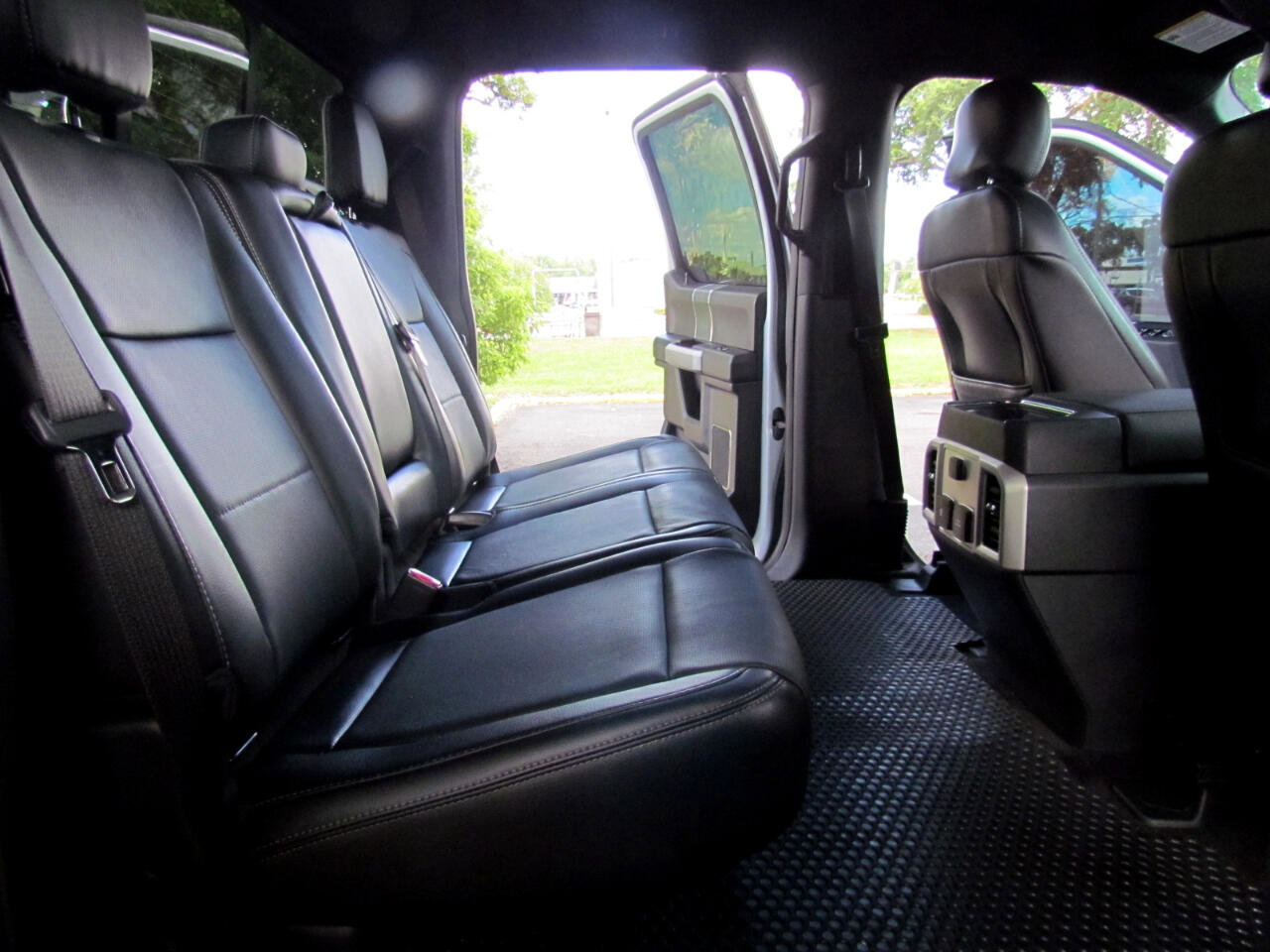 Used 2017 Ford F150 Lariat image 24