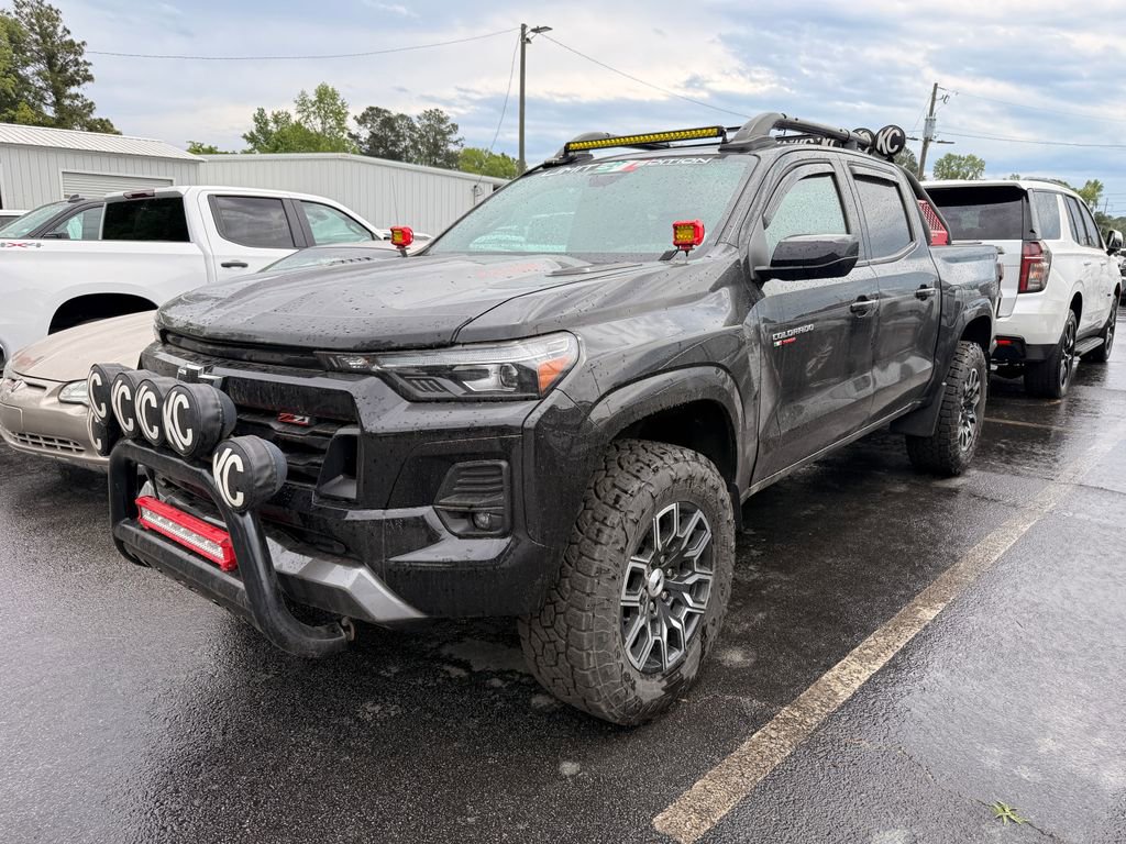 Used 2023 Chevrolet Colorado Z71 w/ Z71 Convenience Package 2 AWD/4WD image 1