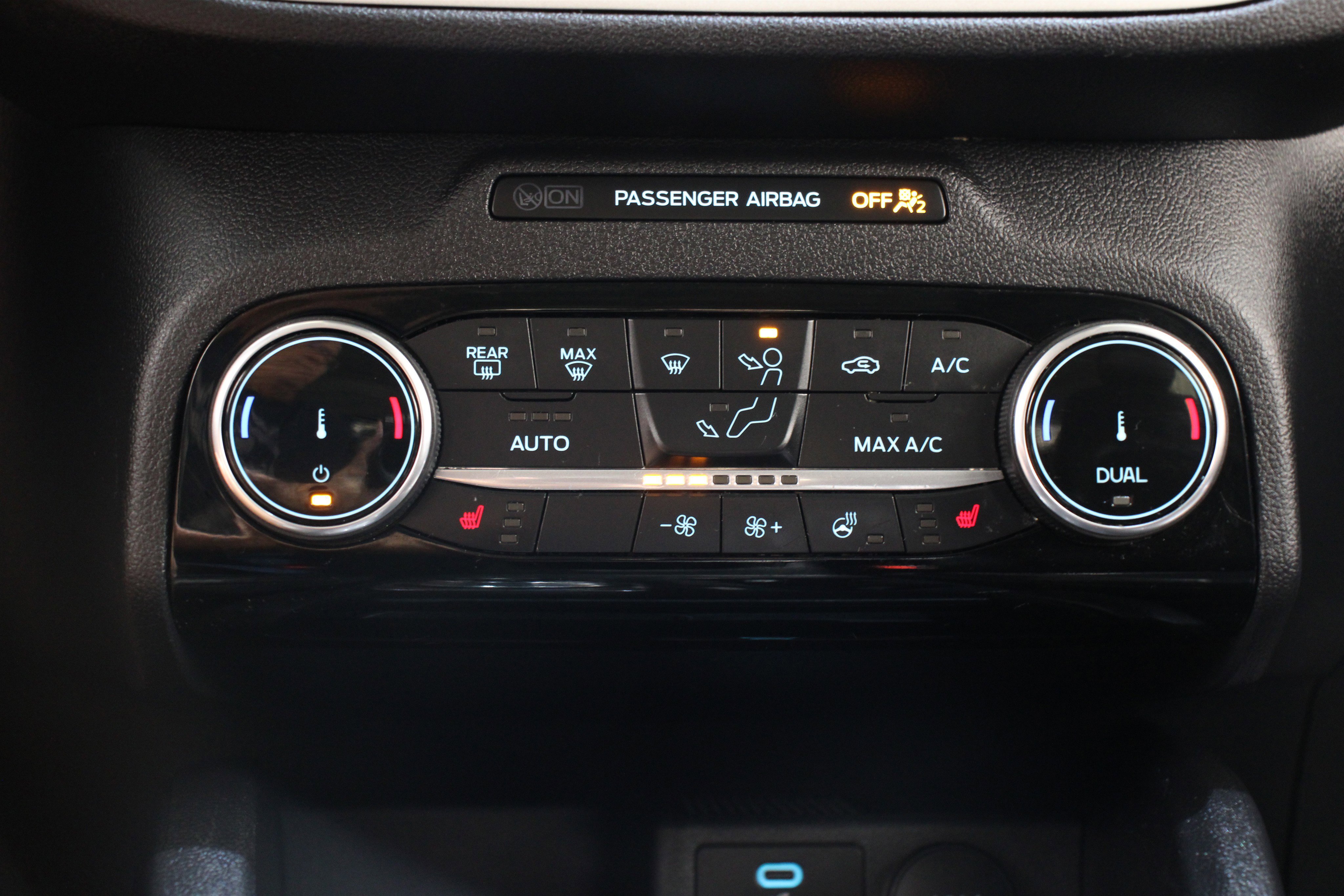 Used 2022 Ford Escape SEL image 17