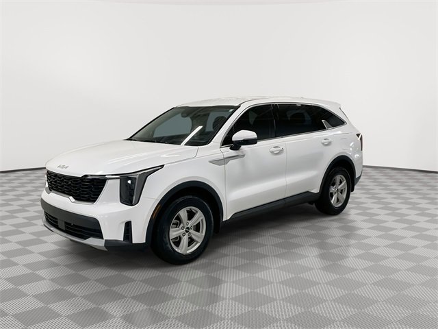 Used 2025 Kia Sorento LX image 5