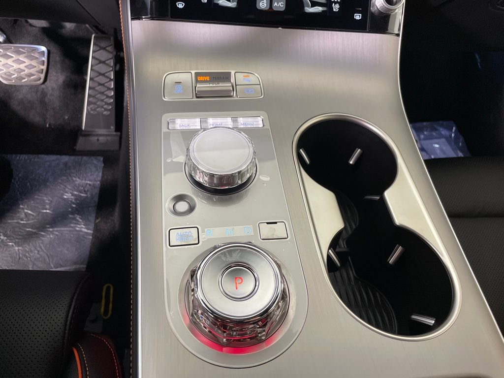 New 2026 Genesis GV70 3.5T Sport Advanced AWD/4WD image 4