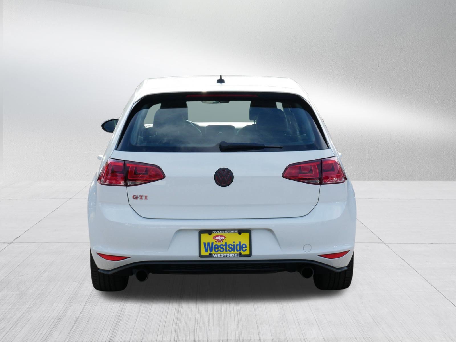Used 2017 Volkswagen GTI SE FWD image 6