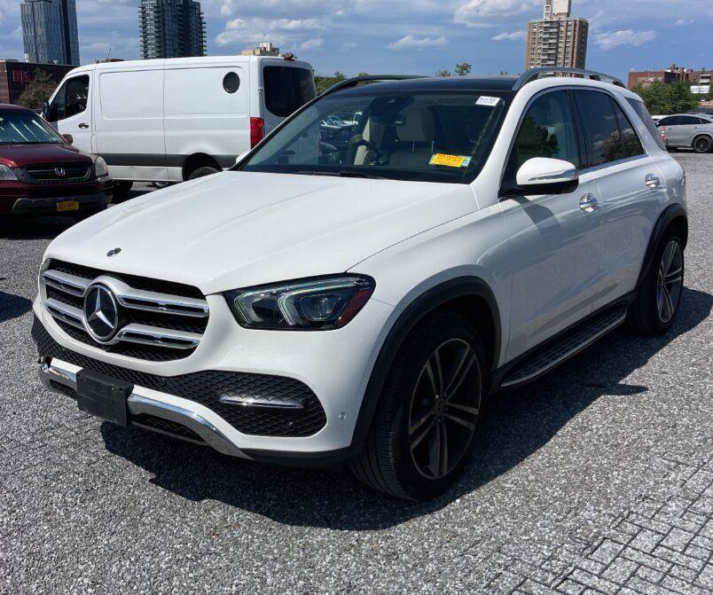 Used 2022 Mercedes-Benz GLE 350 4MATIC image 2