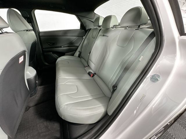 Used 2025 Hyundai Elantra Limited FWD image 28