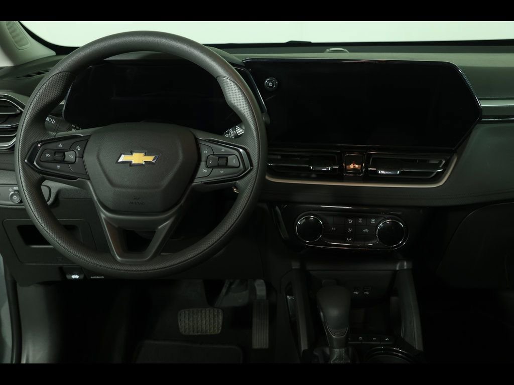 Used 2025 Chevrolet TrailBlazer LT FWD image 10