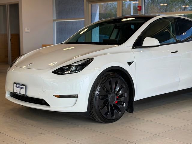 Used 2023 Tesla Model Y Performance AWD/4WD image 3
