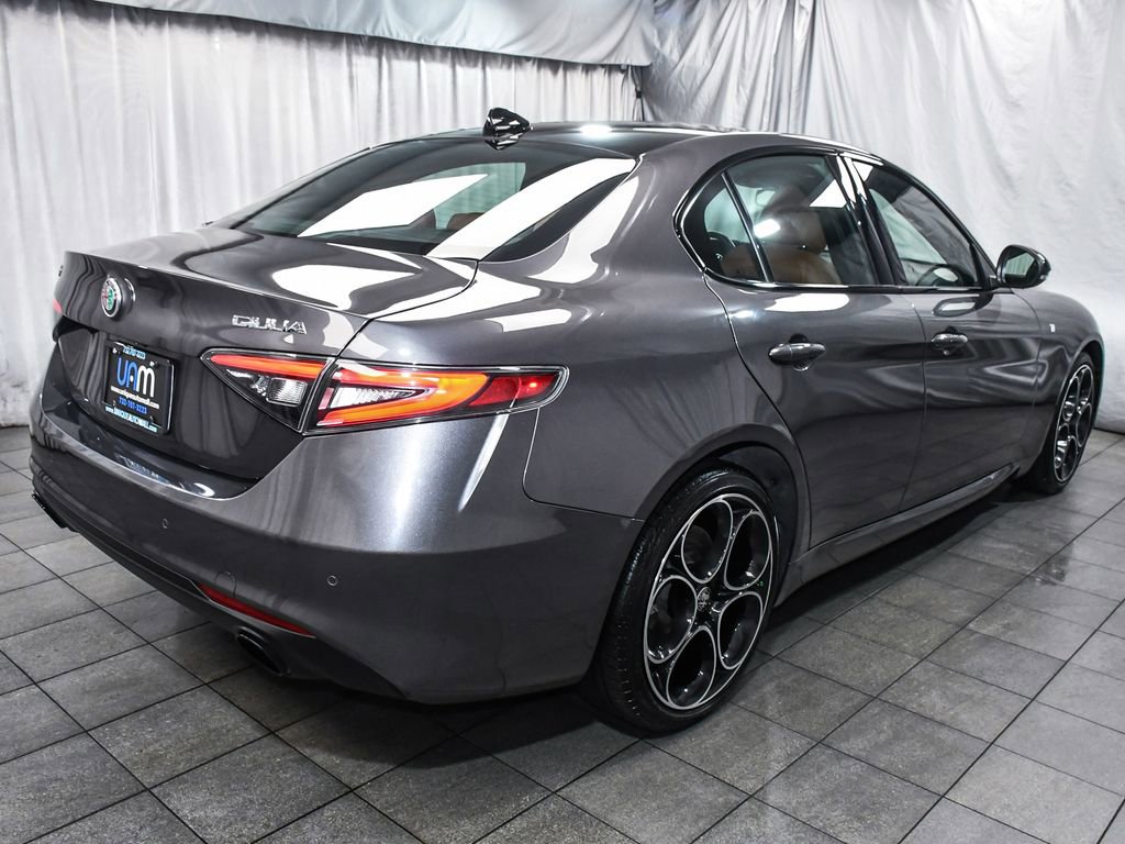 Used 2024 Alfa Romeo Giulia Ti AWD/4WD image 6