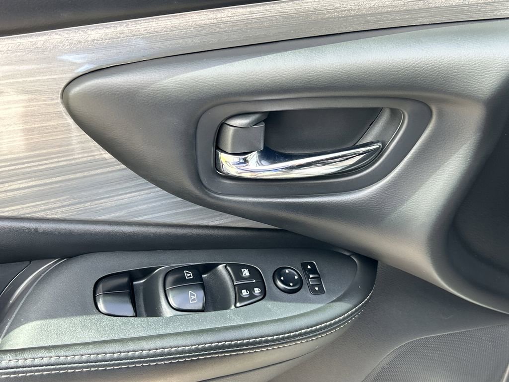 Used 2018 Nissan Murano SV w/ Cargo Package image 19
