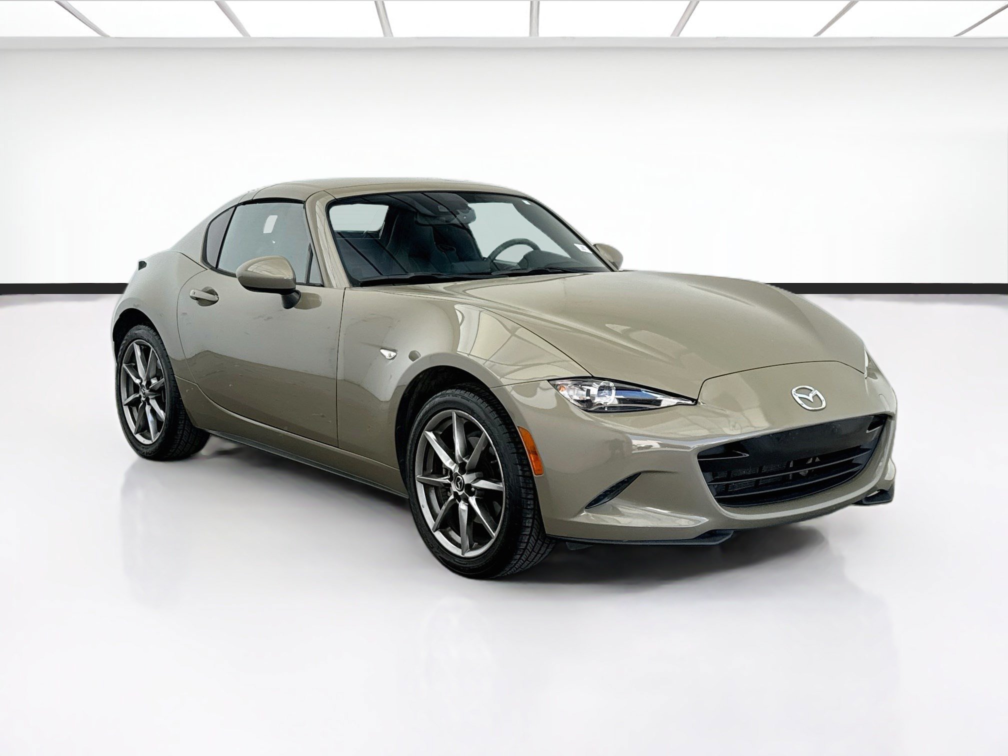 Used 2023 MAZDA MX-5 Miata Grand Touring RWD image 3