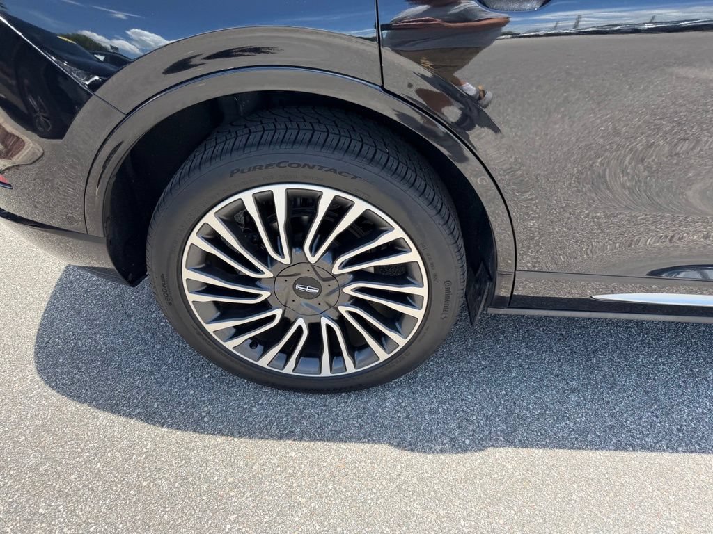 Used 2020 Lincoln Corsair Reserve w/ Equipment Group 201A FWD image 5