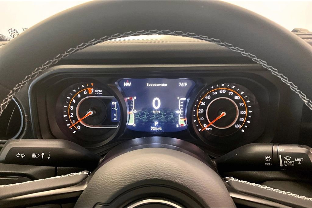 Used 2025 Jeep Gladiator Mojave AWD/4WD image 19