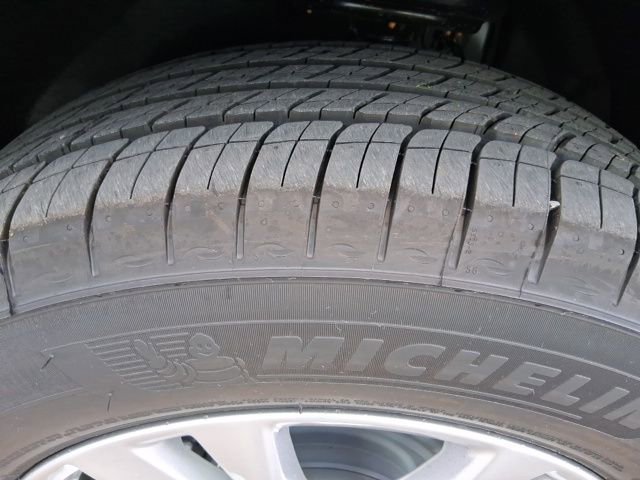 New 2026 Cadillac XT5 Luxury w/ LPO, Floor Liner Package image 24