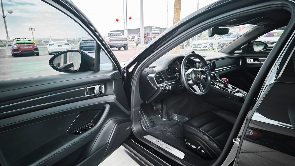 Used 2020 Porsche Panamera 4 AWD/4WD image 15