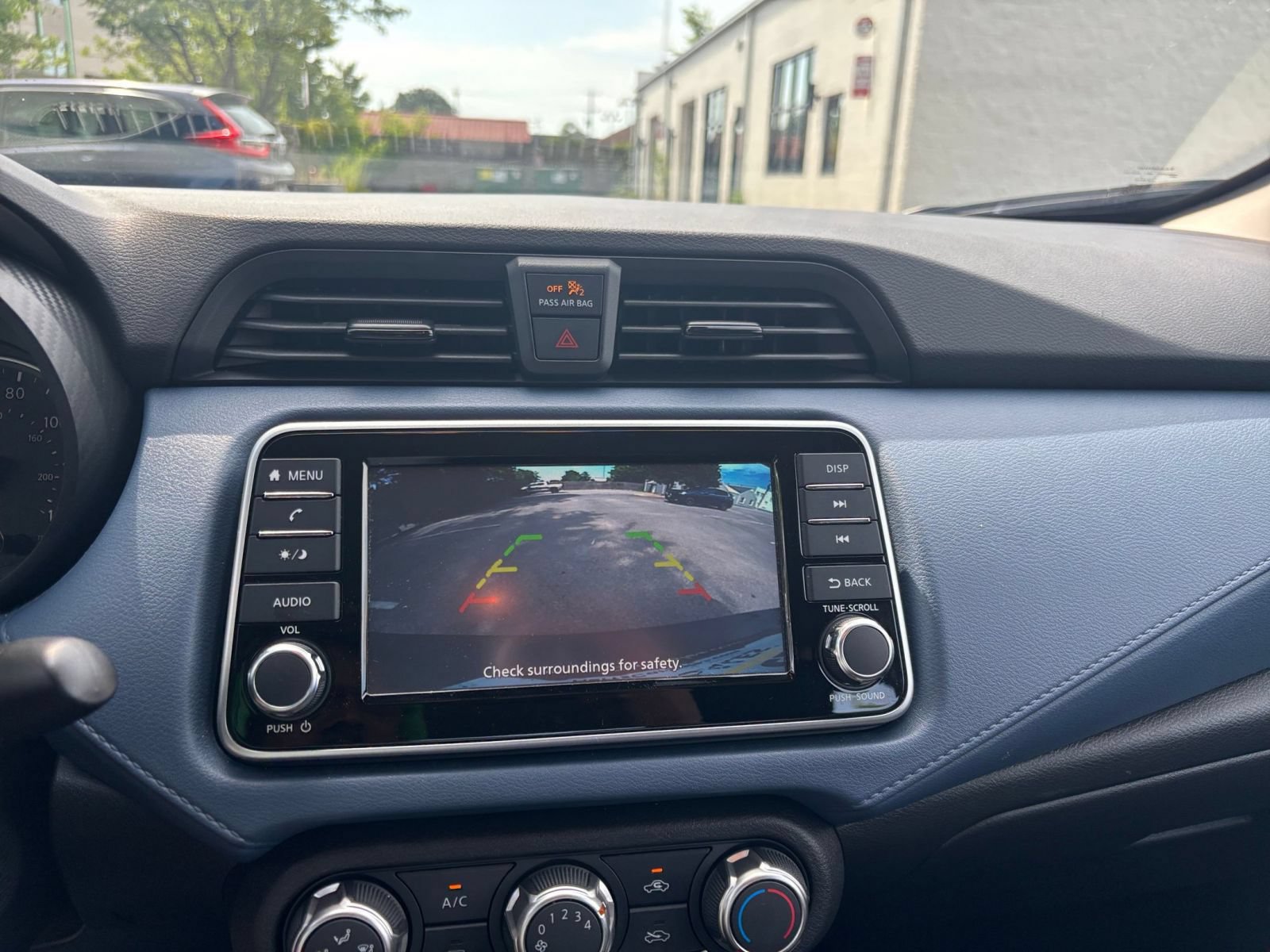 Used 2025 Nissan Versa SV FWD image 23