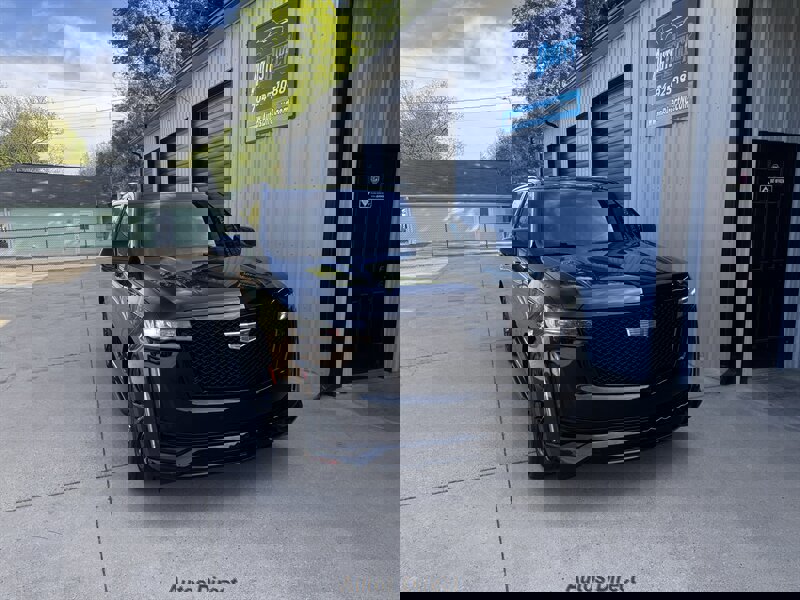 Used 2021 Cadillac Escalade Sport w/ Driver Assist Tech Package image 25