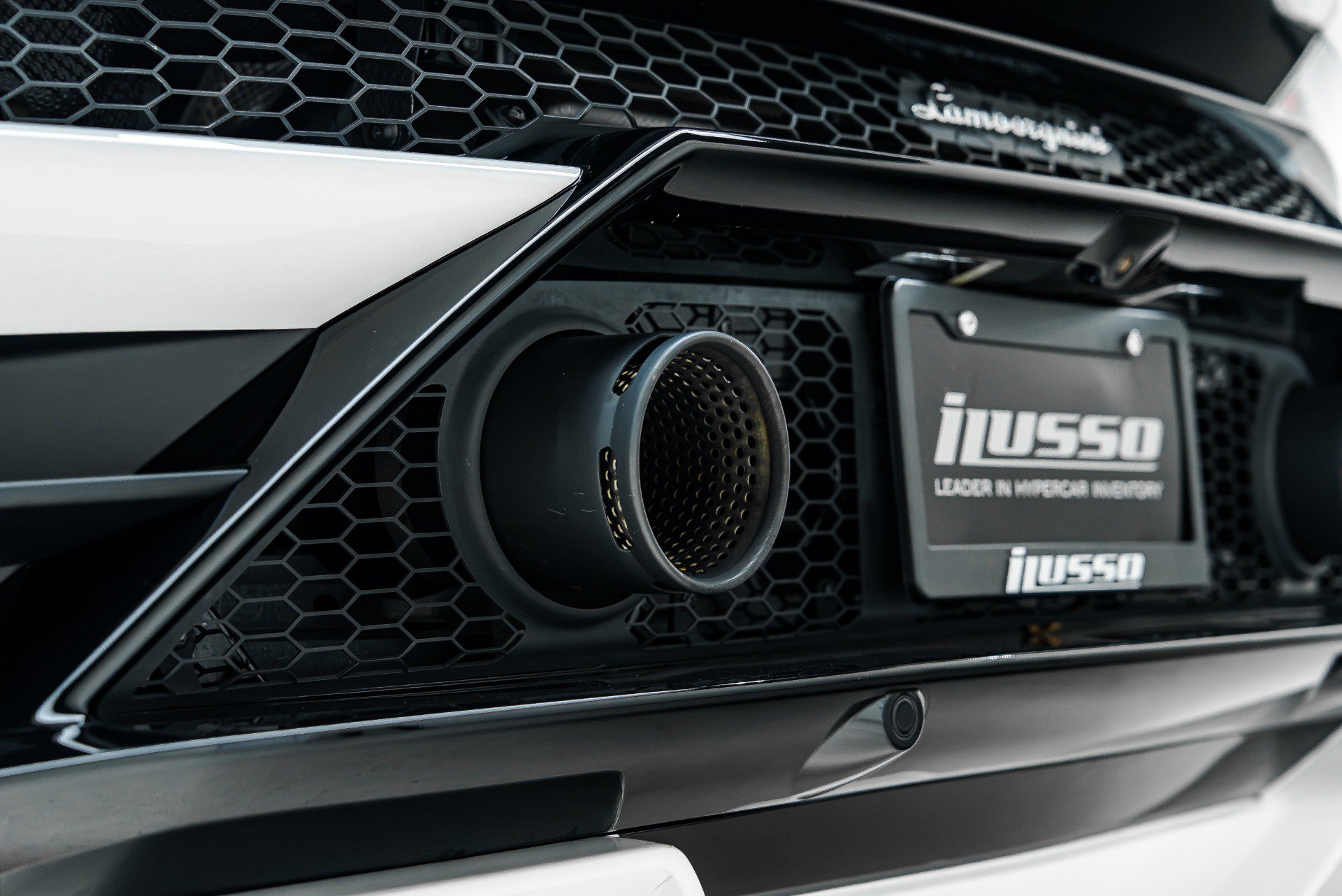 Used 2021 Lamborghini Huracan EVO RWD image 37