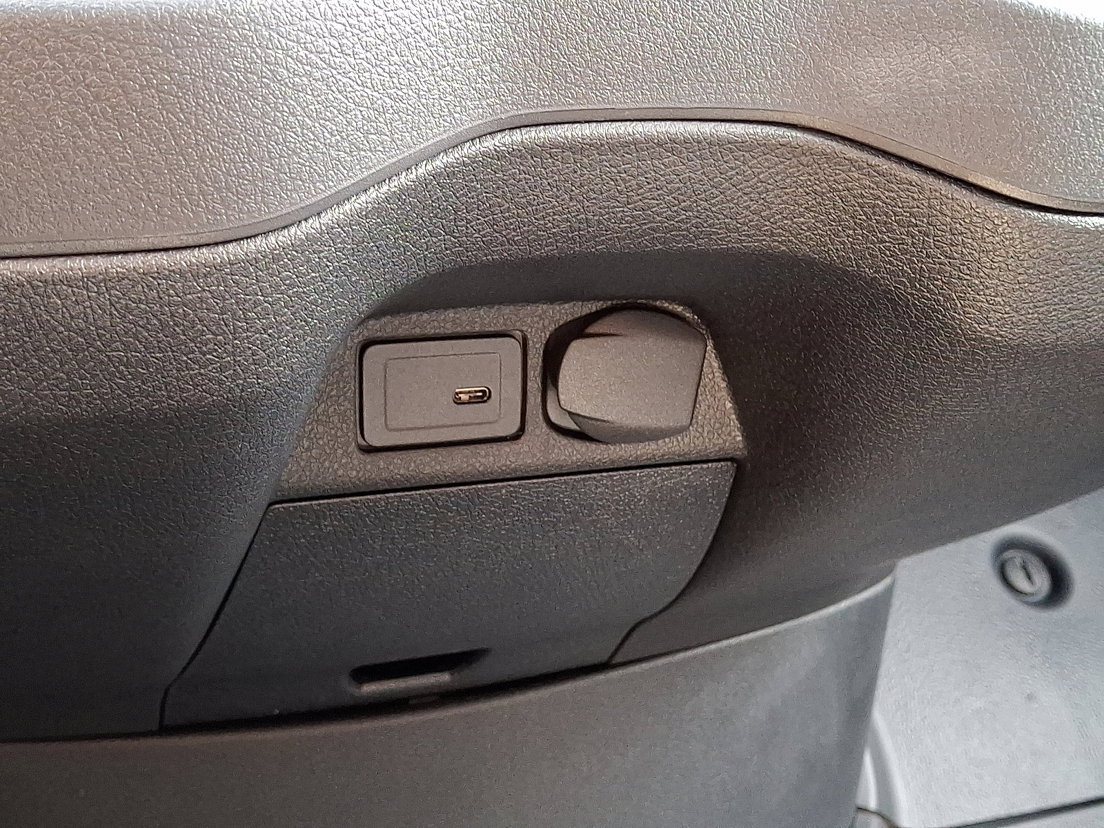 Used 2024 Mercedes-Benz Sprinter 2500 image 23