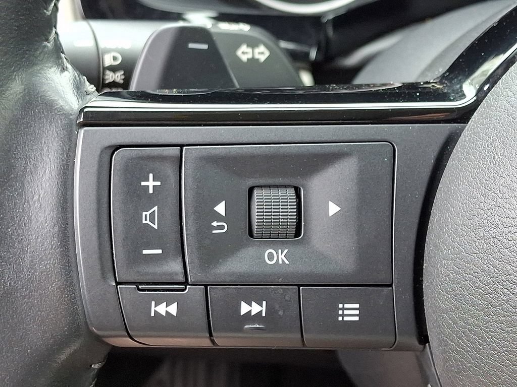 Used 2023 Nissan Pathfinder SL AWD/4WD image 21