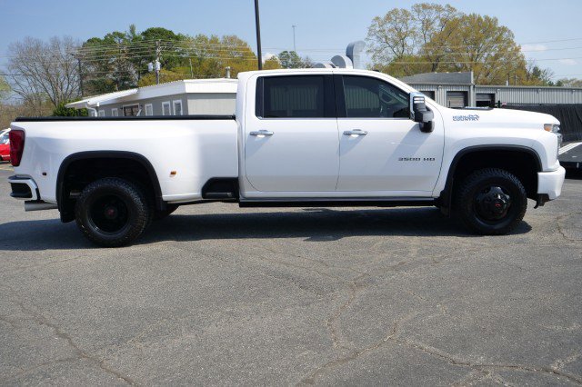 Used 2022 Chevrolet Silverado 3500 High Country w/ Technology Package image 5