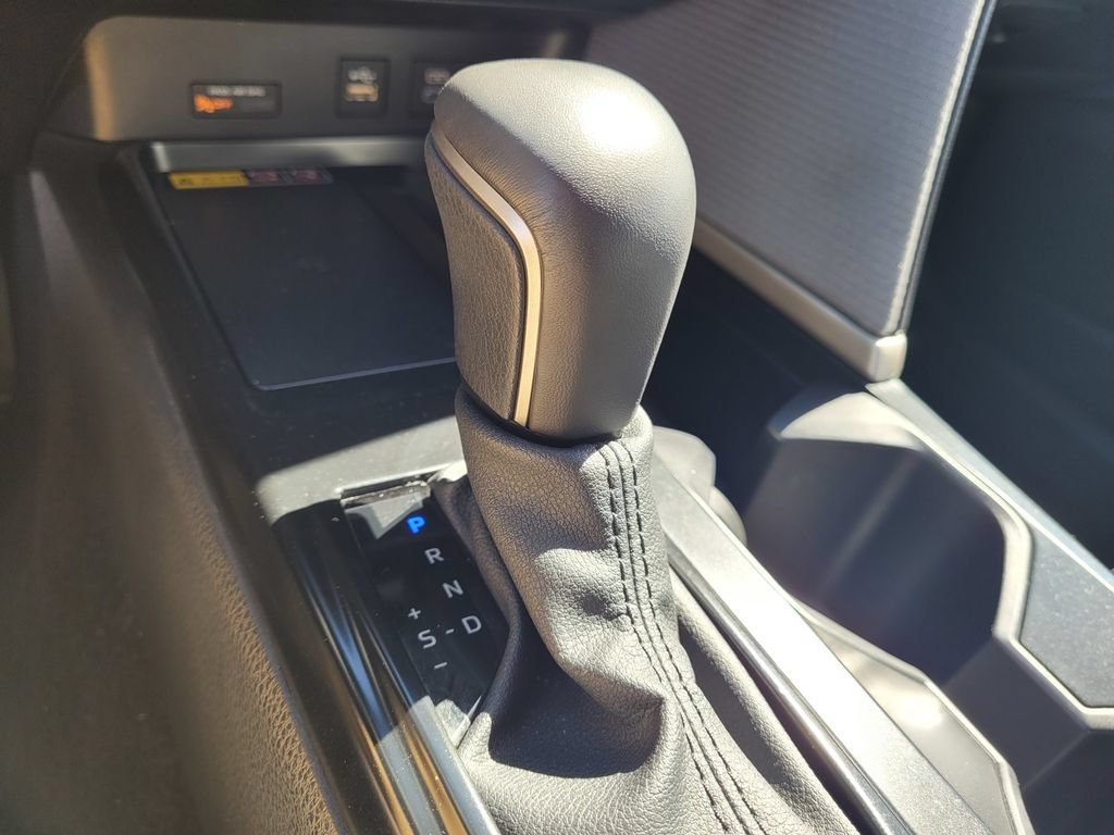 Used 2025 Toyota Camry SE AWD/4WD image 21