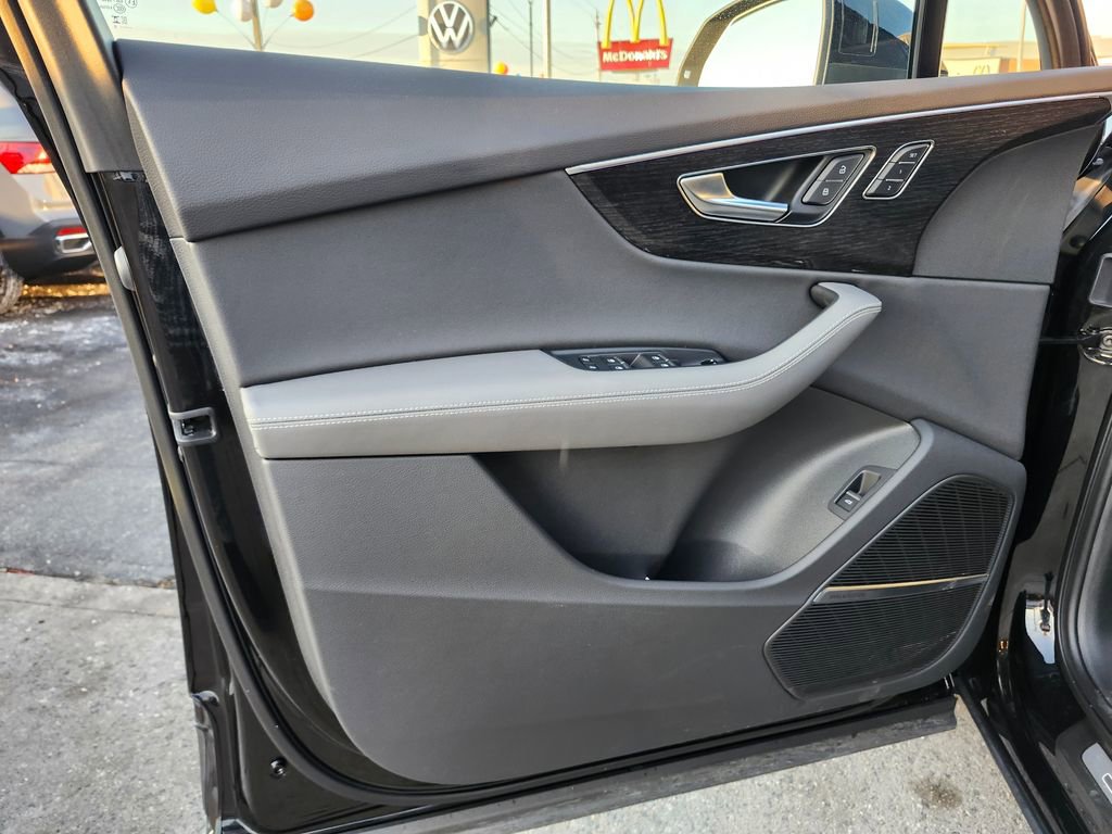 Certified 2025 Audi Q7 3.0T Premium Plus w/ Premium Plus Package image 13