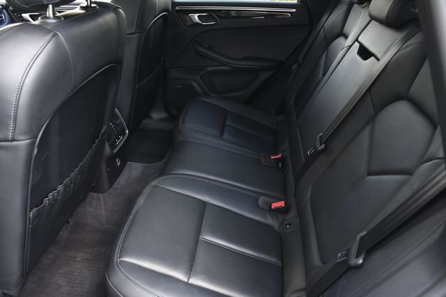 Used 2024 Porsche Macan w/ Premium Plus Package AWD/4WD image 26