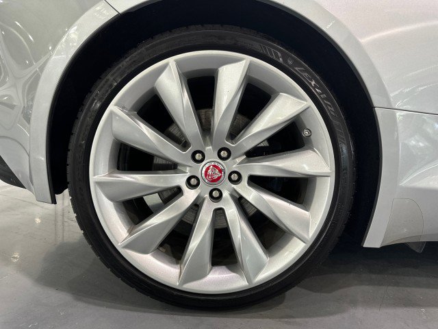 Used 2015 Jaguar F-TYPE S RWD image 7