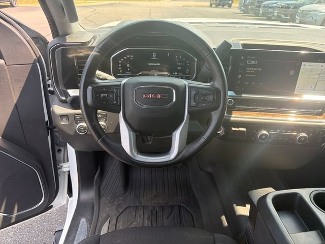 Used 2023 GMC Sierra 1500 SLE w/ X31 Off-Road Package AWD/4WD image 16