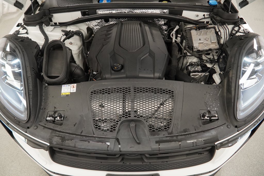 Used 2023 Porsche Macan image 53