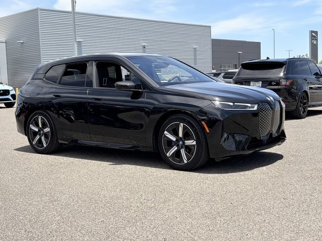 Certified 2023 BMW iX xDrive50 w/ Premium Package AWD/4WD image 5