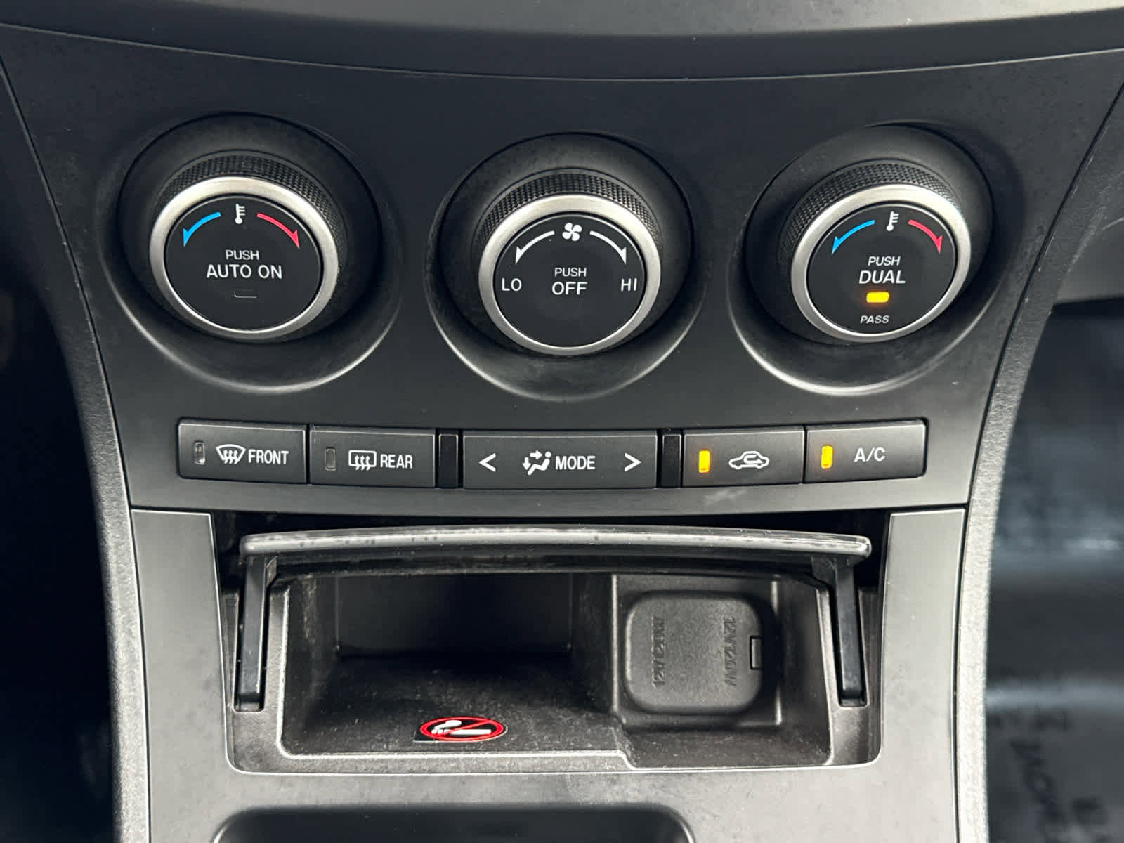 Used 2013 MAZDA MAZDA3 i Touring image 21