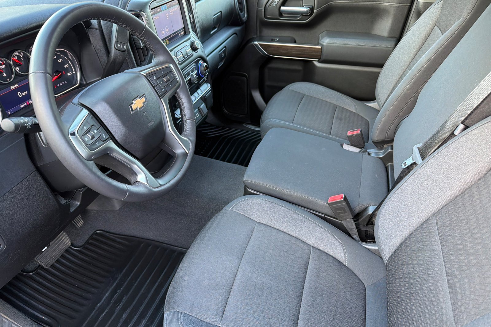 Used 2020 Chevrolet Silverado 1500 LT w/ All-Star Edition AWD/4WD image 7