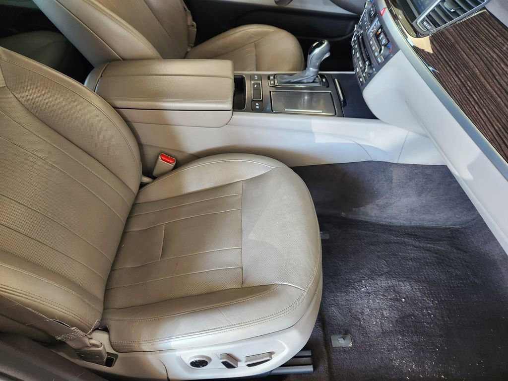 Used 2017 Genesis G80 3.8 w/ Option Group 02 image 13