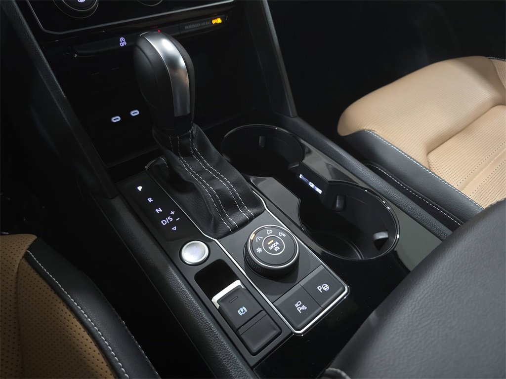 Used 2023 Volkswagen Atlas Cross Sport SEL Premium R-Line image 24