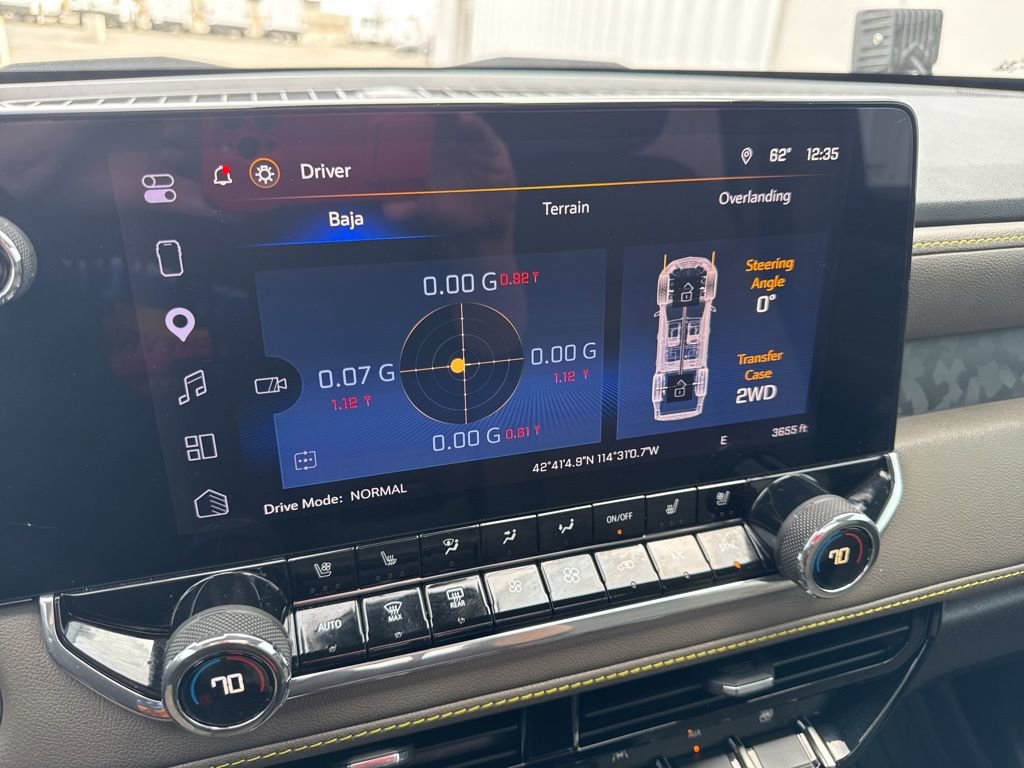 Used 2025 Chevrolet Colorado ZR2 w/ Technology Package image 33