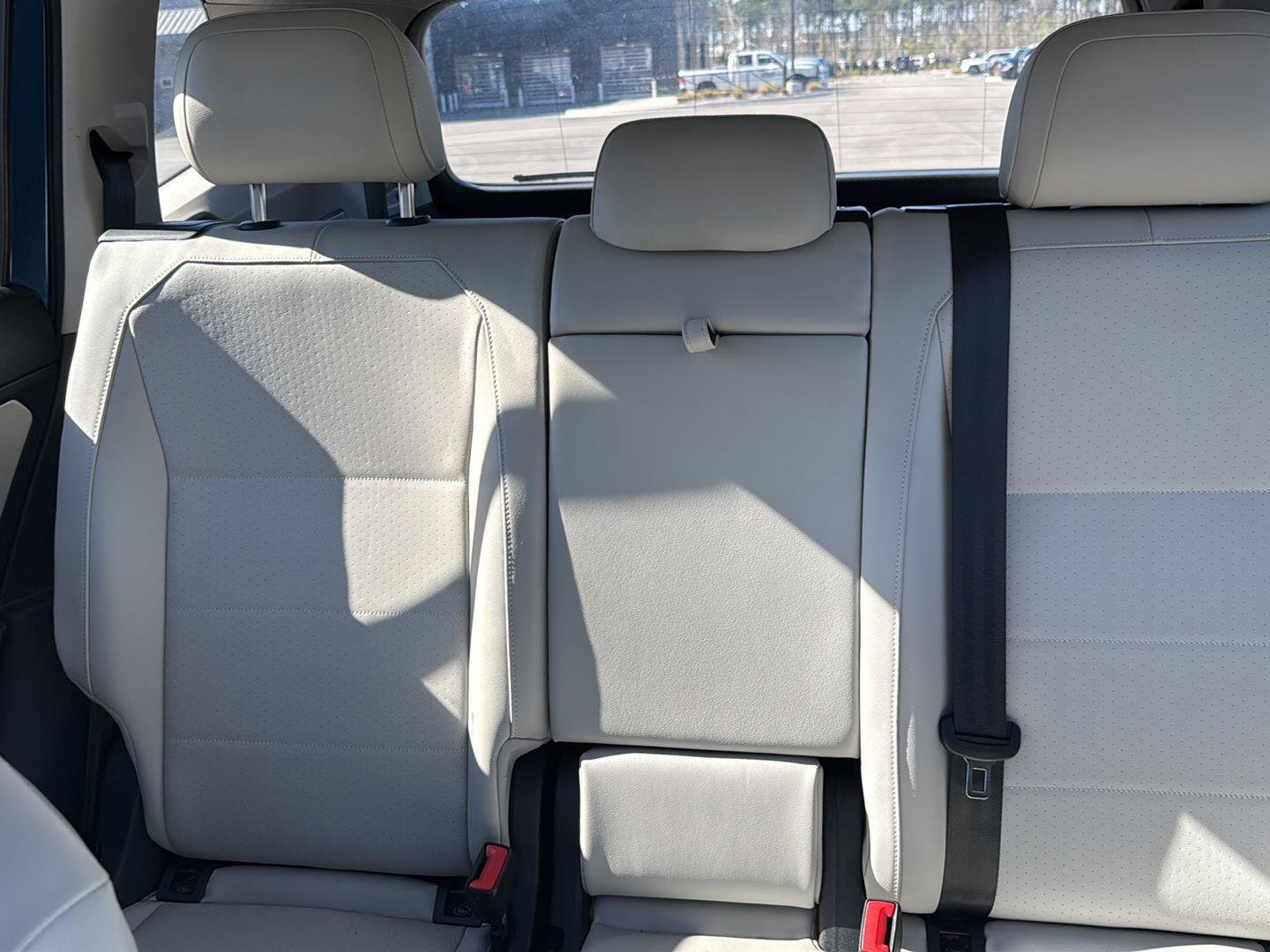 Used 2018 Volkswagen Tiguan SE image 20