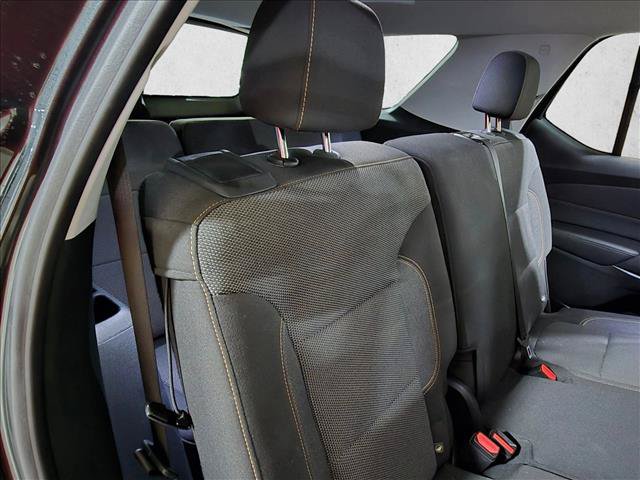Used 2020 Chevrolet Traverse LT FWD image 18