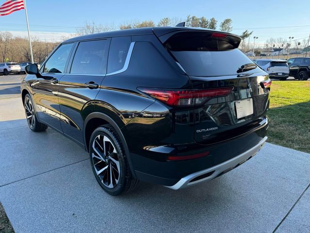 Used 2024 Mitsubishi Outlander SE image 23