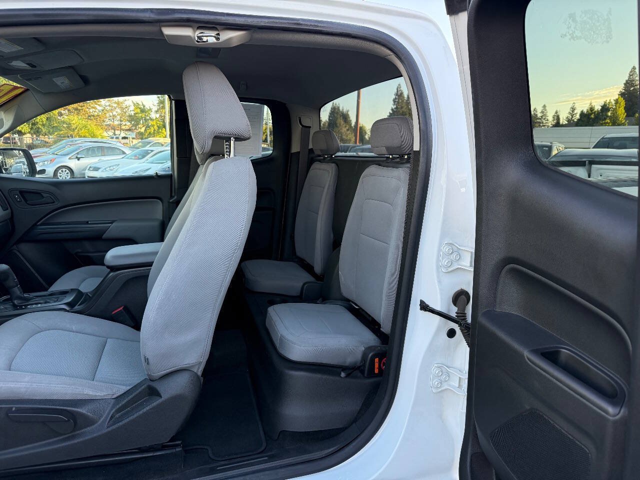 Used 2015 Chevrolet Colorado W/T w/ WT Convenience Package RWD image 12
